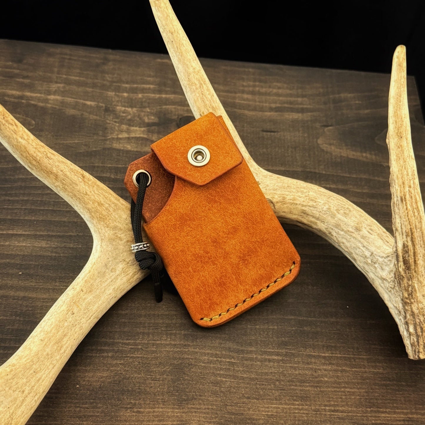 Tauren EDC Wallet Olmo Pueblo. Green Pocket. Olive Stitch. #136