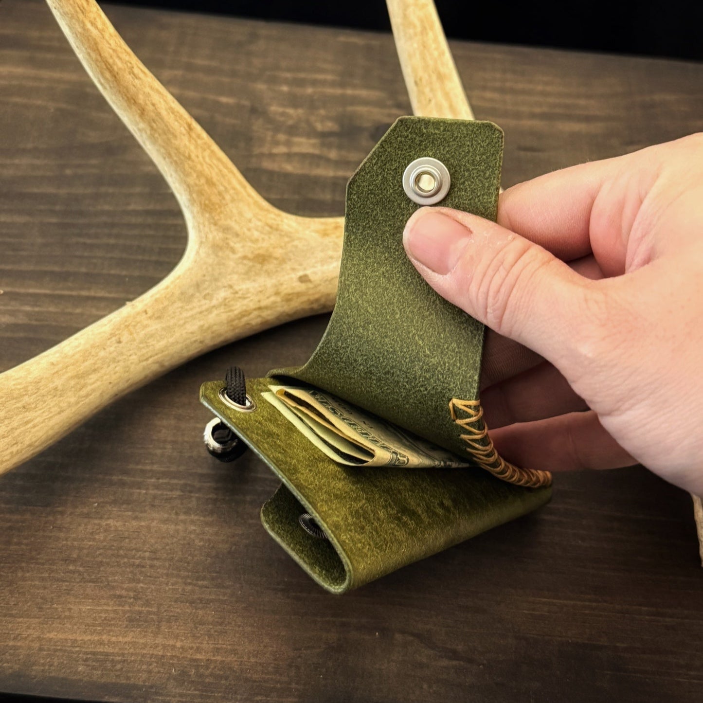 Tauren EDC Wallet Olive Pueblo. Olmo Pueblo Pocket. Tan Stitch. #141