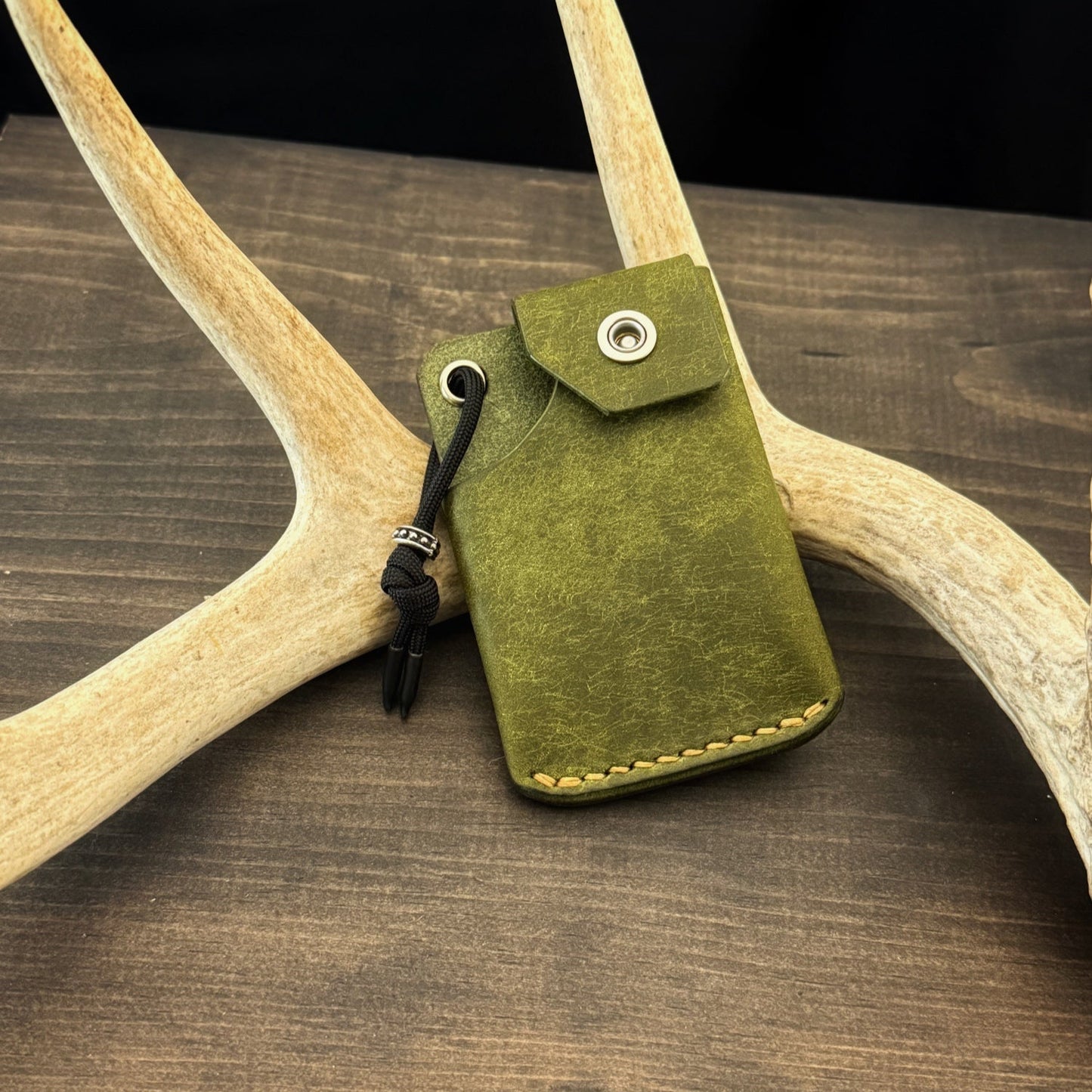 Tauren EDC Wallet Olive Pueblo. Olmo Pueblo Pocket. Tan Stitch. #141