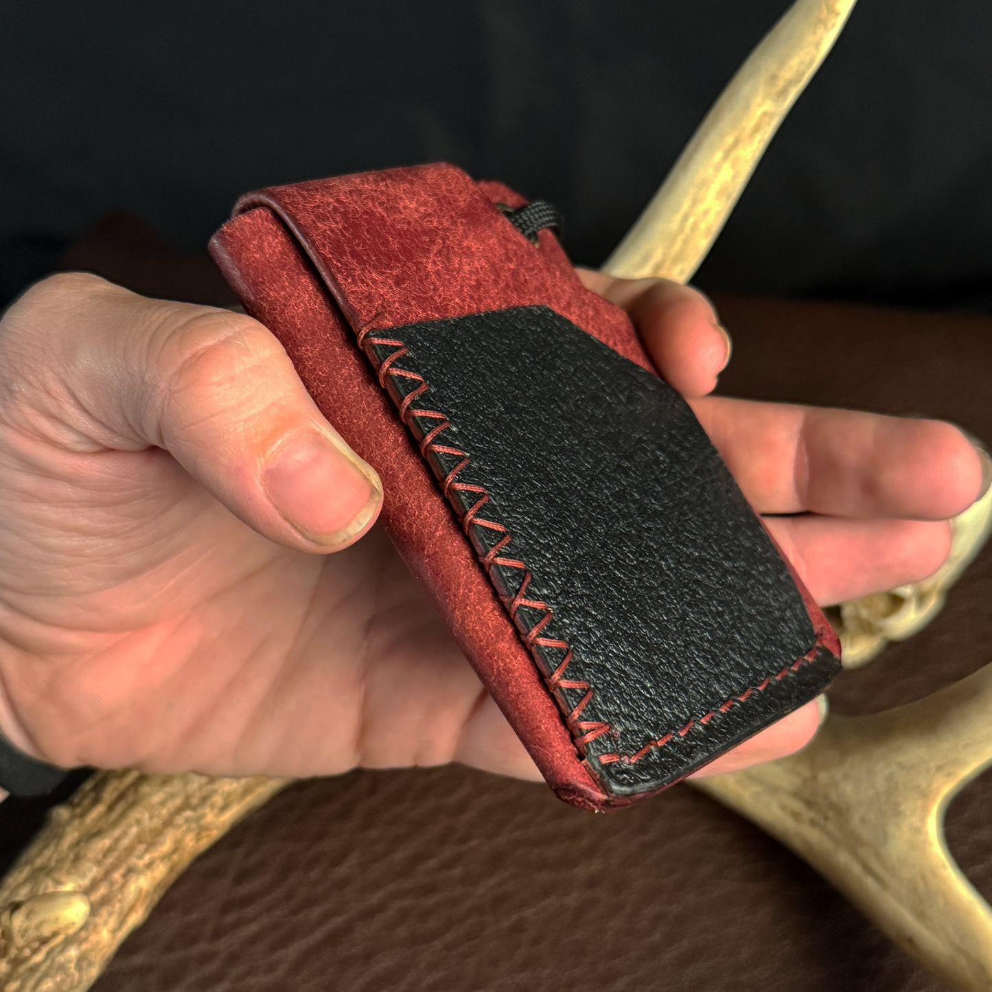 Tauren EDC Wallet Bordeaux Pueblo. Black Pocket. Burgundy Stitch. #193