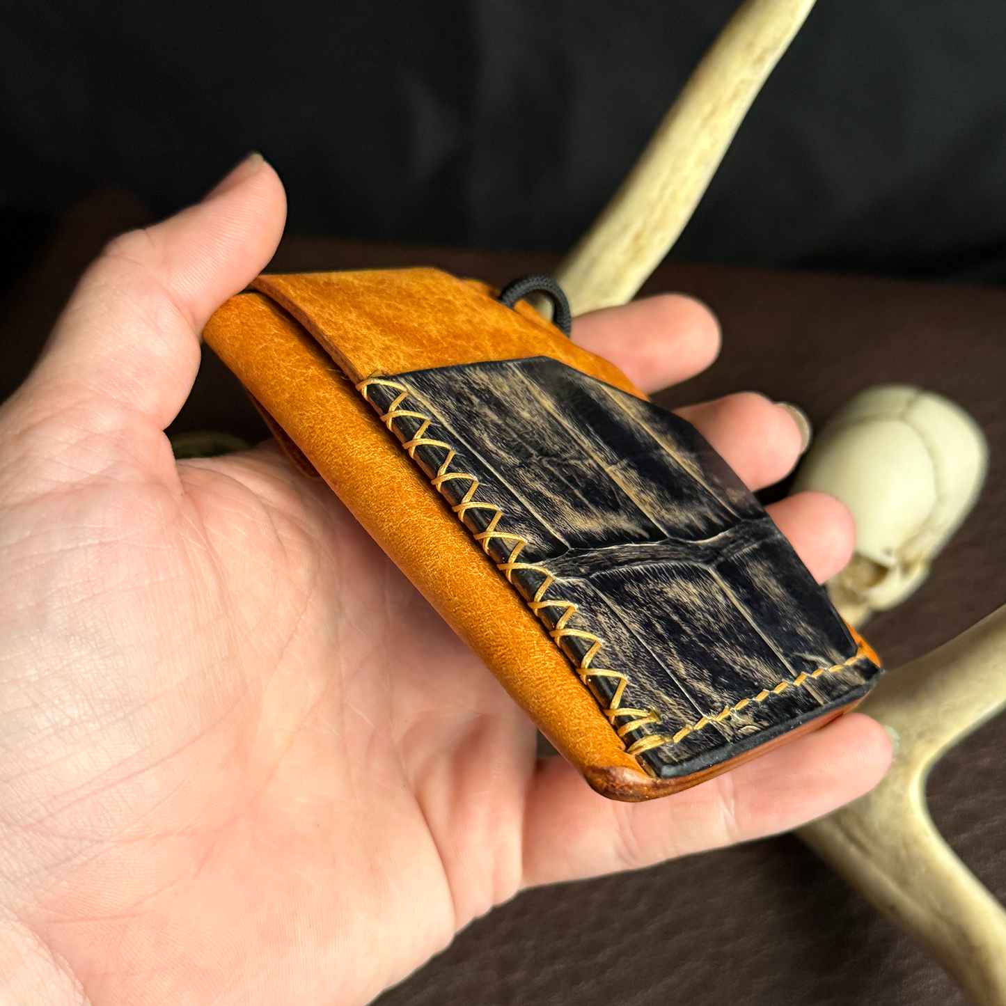 Tauren EDC Wallet Olmo Pueblo. American Alligator Pocket. Tan Stitch. #190