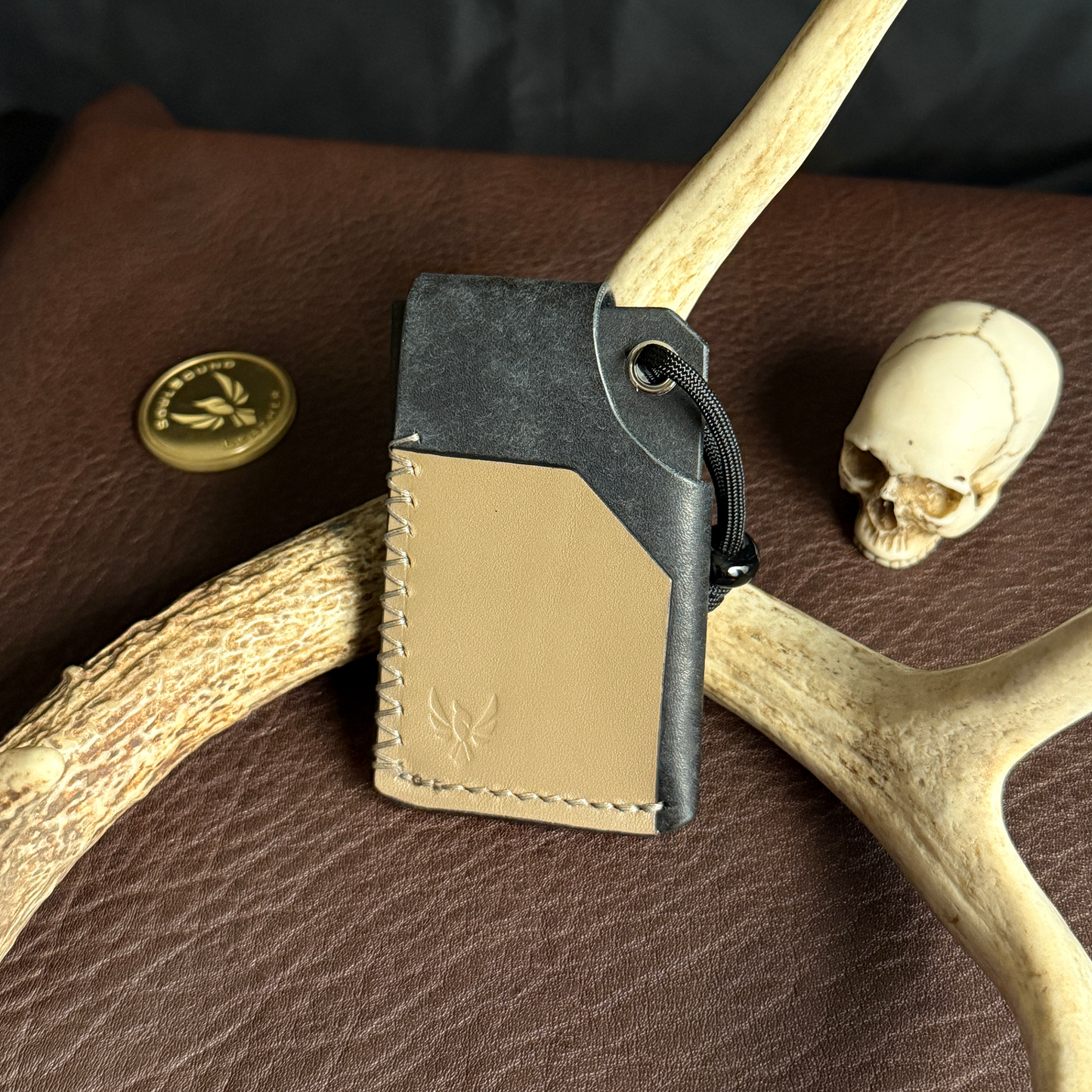 Tauren EDC Wallet Black Pueblo. Taupe Buttero Pocket. Grey Stitch. #192