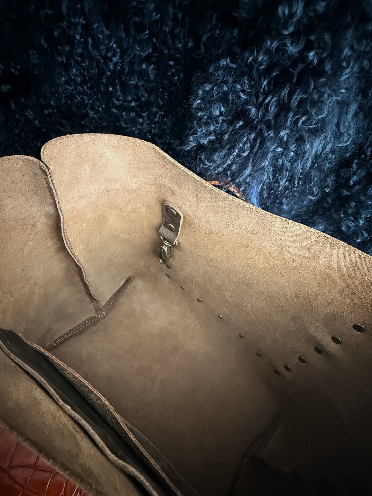 Dustwalker Tote - Small -Dusty Brown Crosshatch (Antique Brass) 214