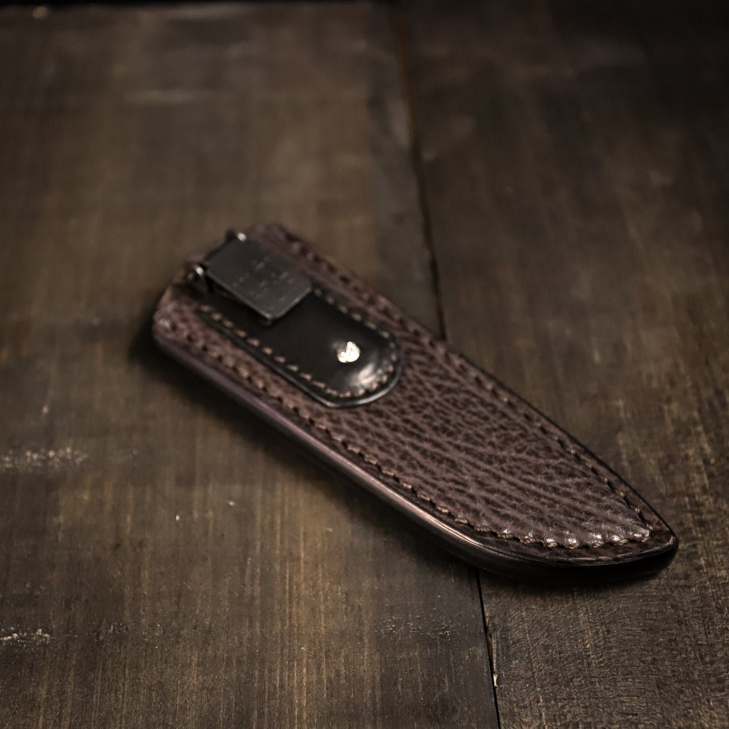 Pygmy Sheath. Ulticlip. Shark. Brown. Brown Stitch.