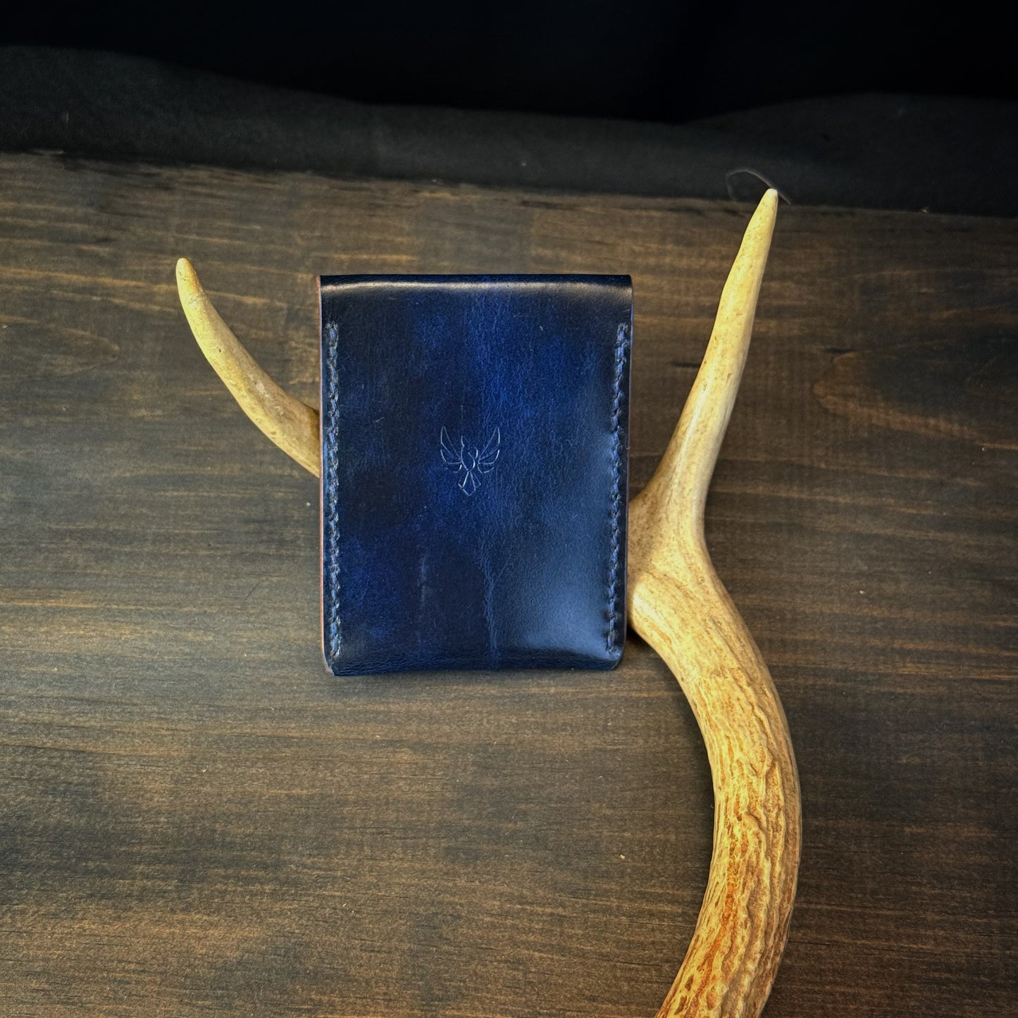 The Hunter Card Wallet Vertical. Mottled Blue. Blue Stitch. #102