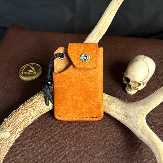 Tauren EDC Wallet Olmo Pueblo. Black Buttero Pocket. Black Stitch. #191