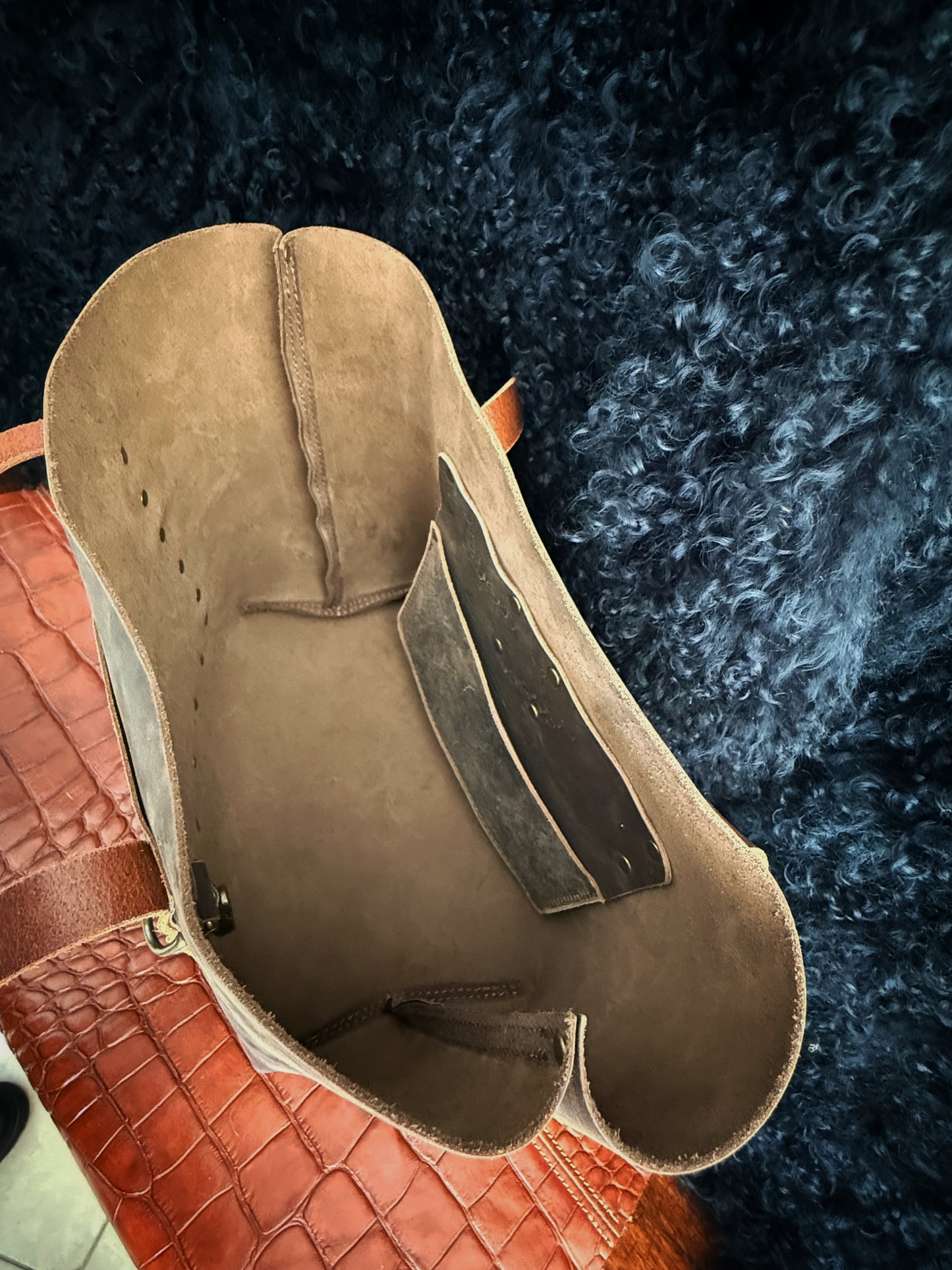 Dustwalker Tote - Small -Dusty Brown Crosshatch (Antique Brass) 214