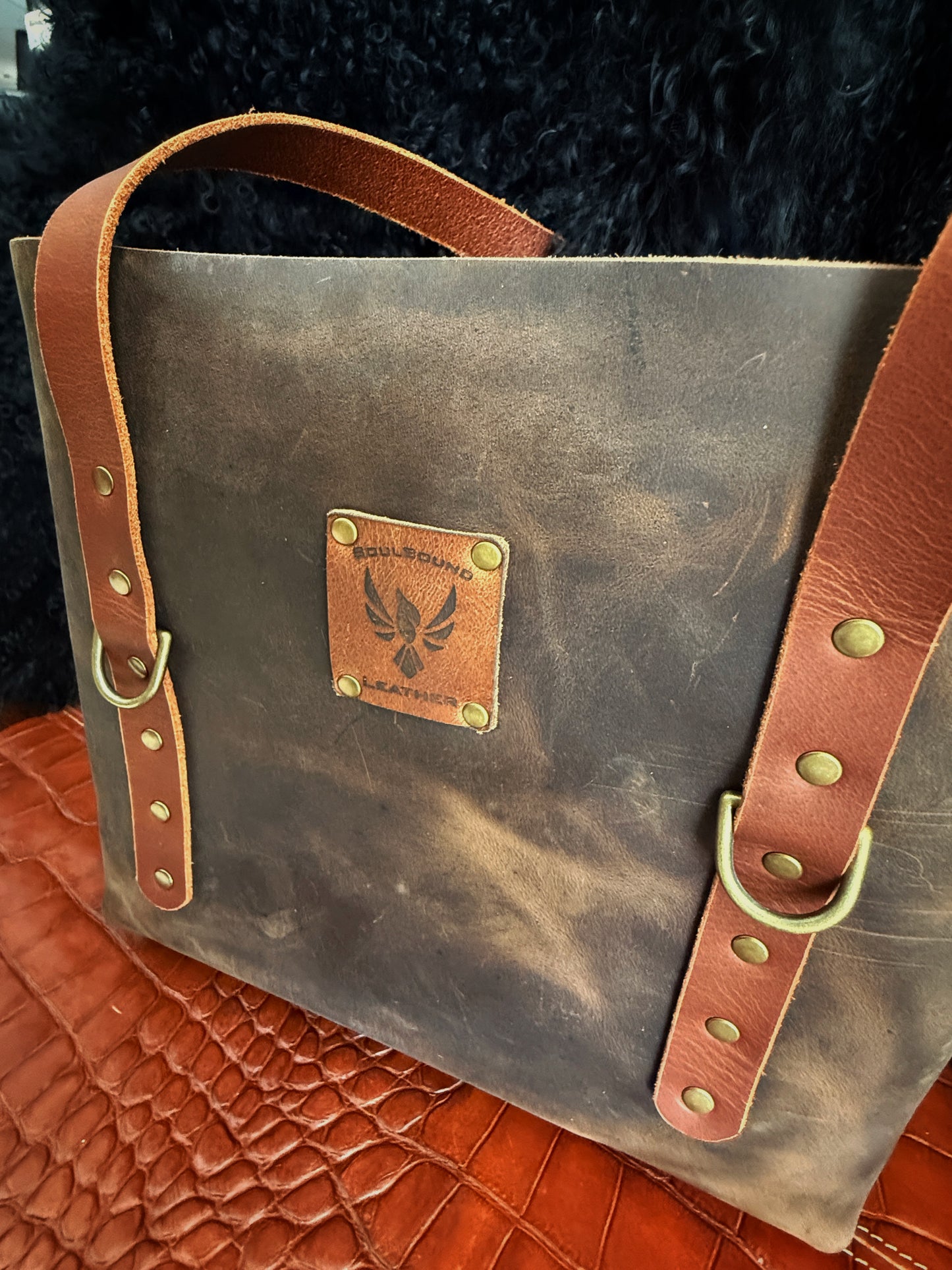 Dustwalker Tote - Small -Dusty Brown Crosshatch (Antique Brass) 214